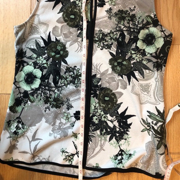 COPY - Green and white camisole - Picture 4 of 4